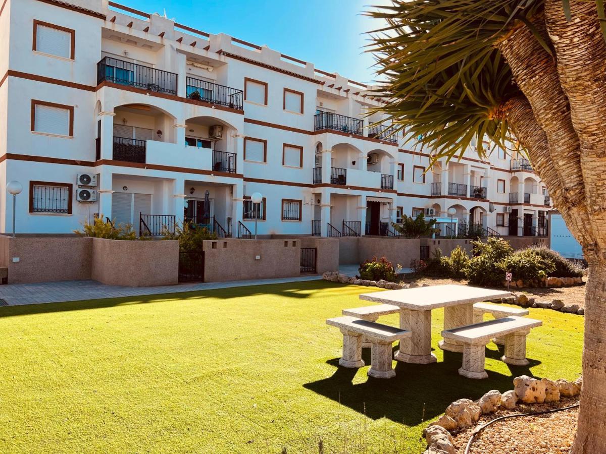Casa Flania, Seaview, 2-Bedroom, 2-Bathroom لقنت المظهر الخارجي الصورة